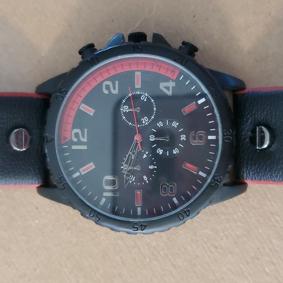 Men's watch - Picture 2 of 4